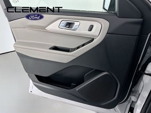 New 2026 Ford Explorer Active w/ Active Comfort Package image 24