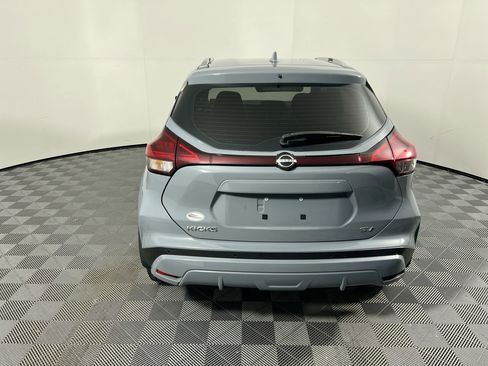 Used 2022 Nissan Kicks SV image 4