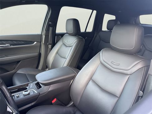 Certified 2022 Cadillac XT6 Premium Luxury w/ Technology Package image 14