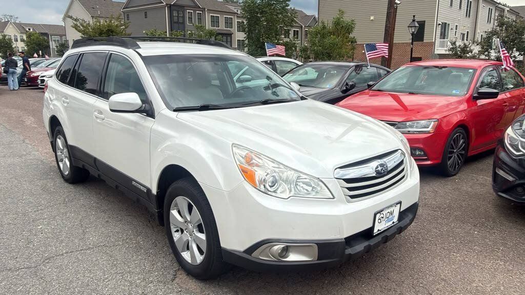 Used 2012 Subaru Outback 2.5i Premium w/ All-Weather Pkg AWD/4WD image 1