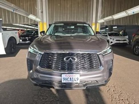 Used 2023 INFINITI QX60 Luxe w/ Cargo Package FWD image 7