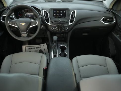 Used 2024 Chevrolet Equinox LT image 20
