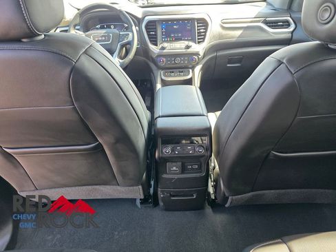 Used 2023 GMC Acadia SLT w/ Technology Package AWD/4WD image 18