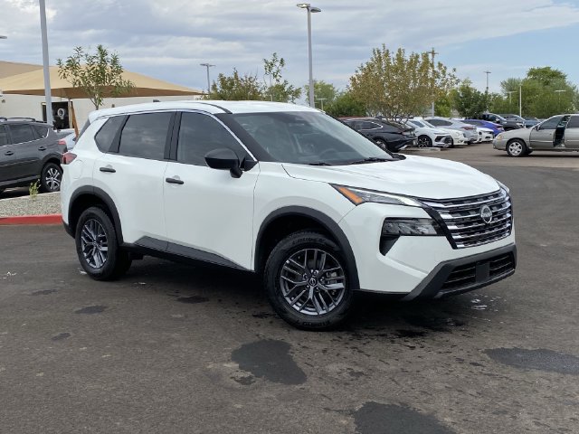 Used 2025 Nissan Rogue S AWD/4WD image 32