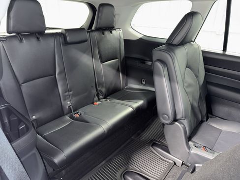 New 2026 Toyota Grand Highlander AWD Hybrid image 17