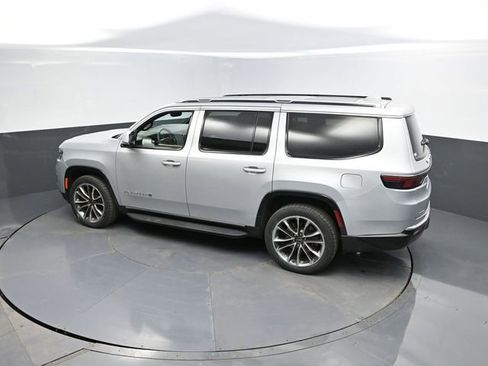 Used 2022 Jeep Wagoneer Series II w/ Premium Group I image 40