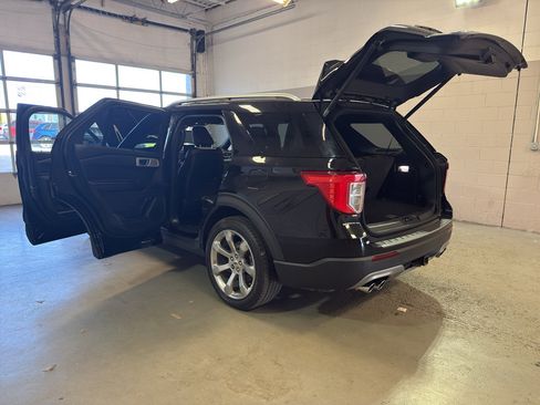 Used 2020 Ford Explorer Platinum w/ Premium Technology Package AWD/4WD image 10
