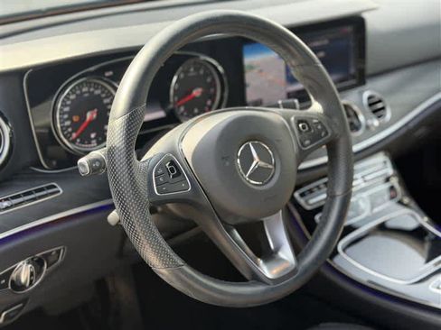 Used 2017 Mercedes-Benz E 300 image 6
