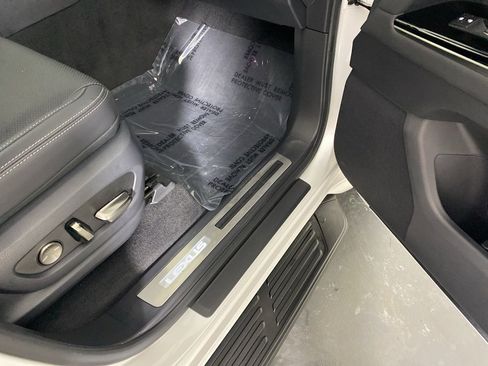 Certified 2024 Lexus LX 600 4WD w/ Luxury Package image 35