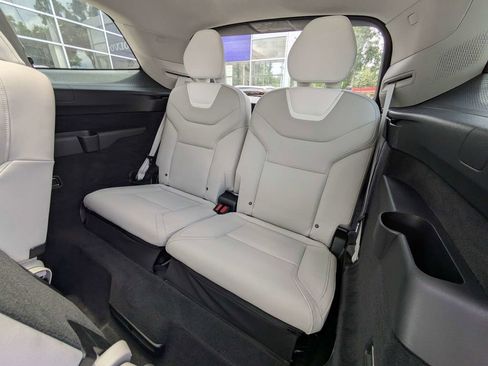 Certified 2025 Volvo EX90 Ultra AWD/4WD image 19