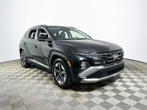 Used 2025 Hyundai Tucson SEL FWD image 1