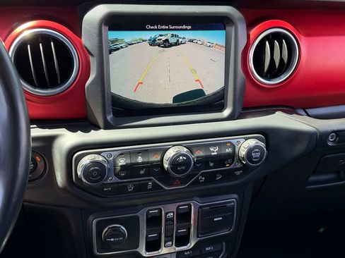 Used 2018 Jeep Wrangler Unlimited Rubicon image 17