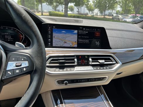 Used 2021 BMW X5 sDrive40i w/ Premium Package RWD image 31