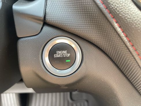 Used 2023 Chevrolet Equinox RS AWD/4WD image 16