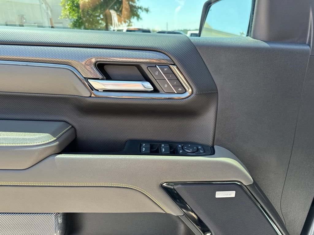 Used 2024 Chevrolet Silverado 1500 ZR2 w/ Technology Package AWD/4WD image 11