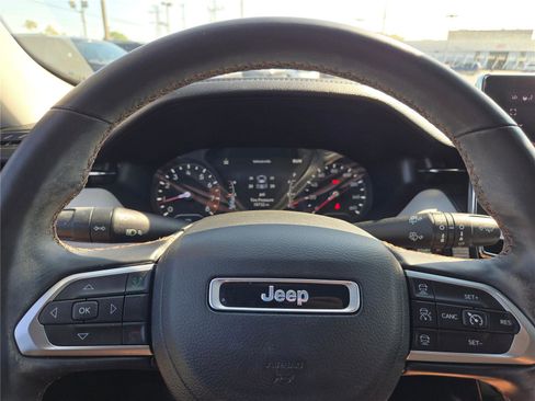 Certified 2022 Jeep Compass Limited image 36