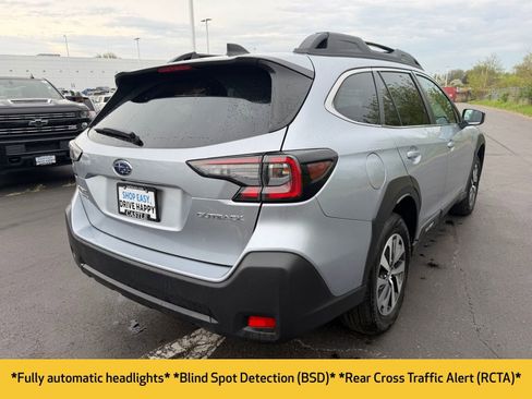 Used 2023 Subaru Outback Premium AWD/4WD image 7
