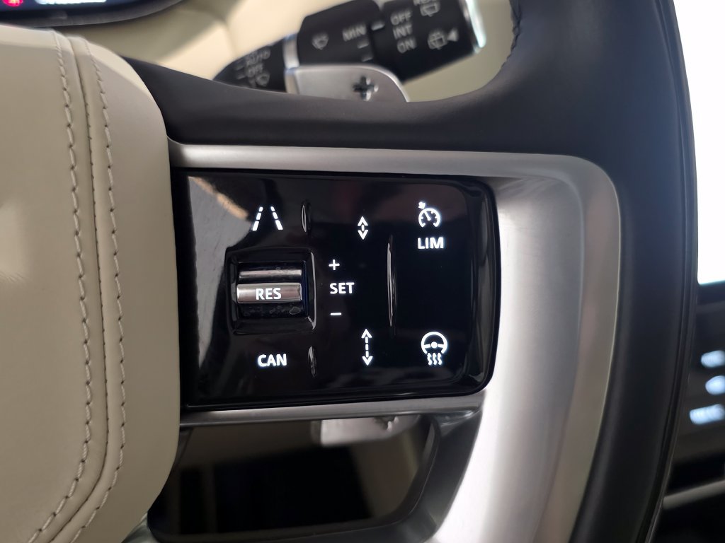 Certified 2023 Land Rover Range Rover SE AWD/4WD image 26