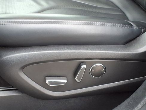 Used 2023 Lincoln Nautilus Reserve w/ Monochromatic Package image 12