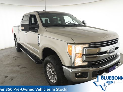 Used 2017 Ford F250 Lariat w/ Chrome Package image 1