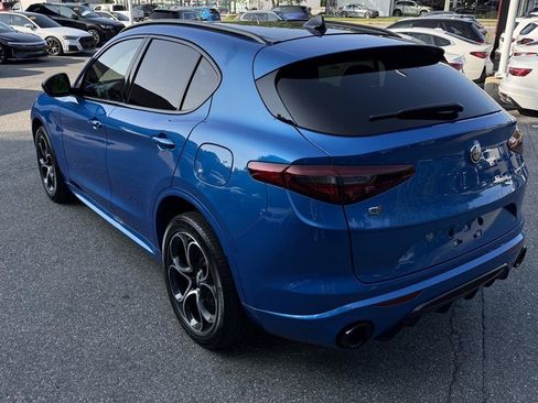 Used 2022 Alfa Romeo Stelvio Veloce AWD/4WD image 14