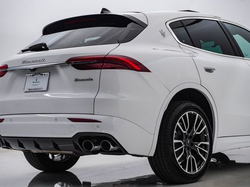 Used 2025 Maserati Grecale GT AWD/4WD image 12