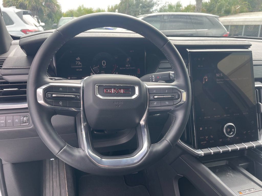Used 2026 GMC Acadia Elevation w/ Elevation Premium Package AWD/4WD image 16