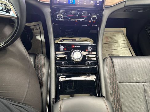 Used 2023 Jeep Grand Cherokee Summit AWD/4WD image 15