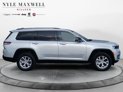 Used 2022 Jeep Grand Cherokee L Limited AWD/4WD image 17