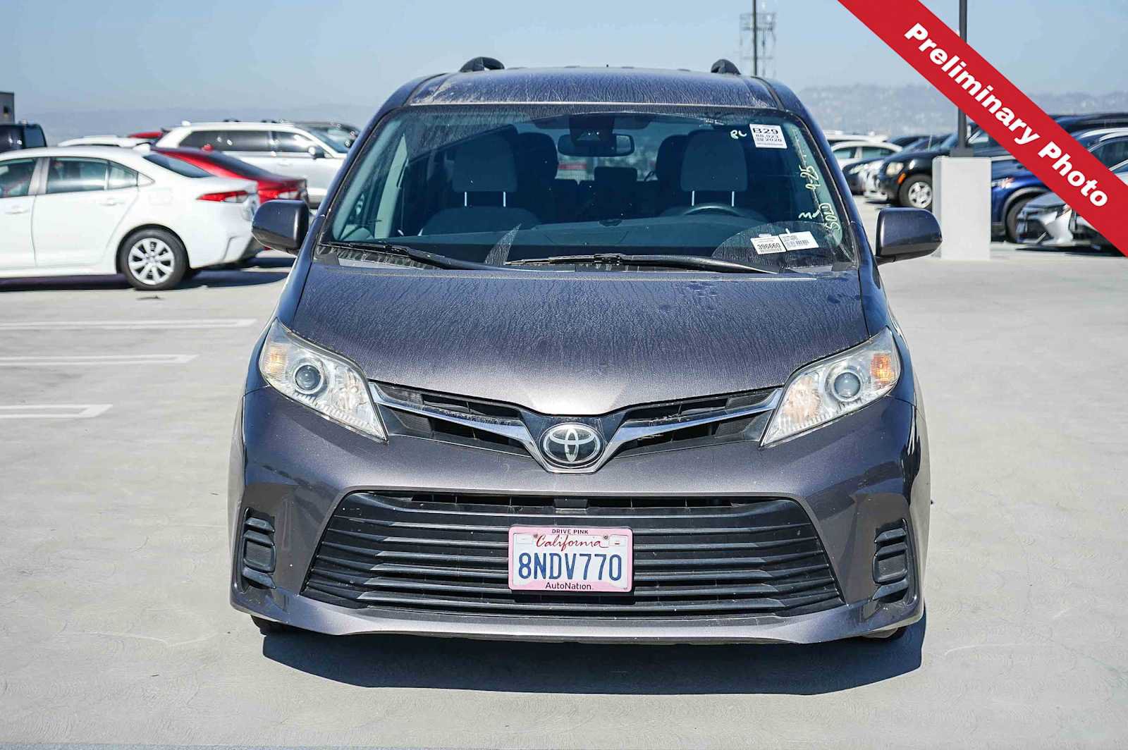Used 2020 Toyota Sienna LE FWD image 2