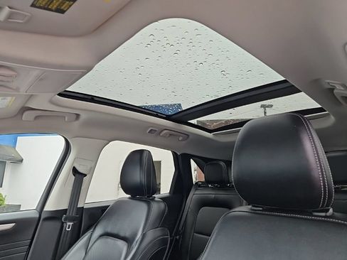 Used 2022 Ford Escape SEL w/ Technology Package FWD image 24