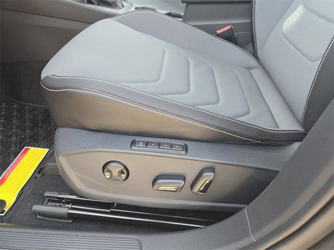 New 2026 Volkswagen Jetta SEL image 18