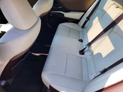 Used 2021 Lexus ES 350 Ultra Luxury w/ Accessory Package 2 FWD image 11