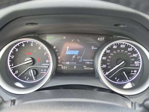 Used 2022 Toyota Camry XLE FWD image 18