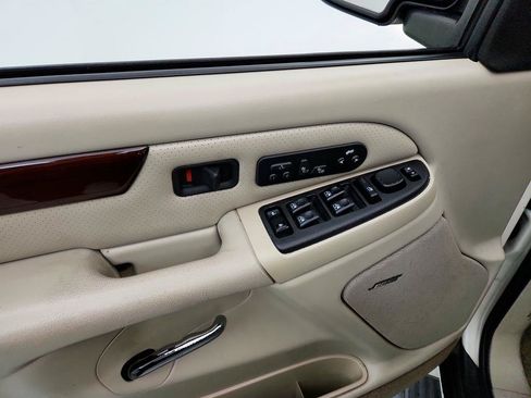 Used 2003 Cadillac Escalade EXT AWD/4WD image 19