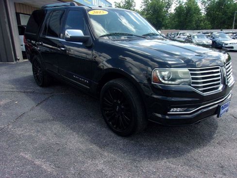Used 2015 Lincoln Navigator 2WD image 4