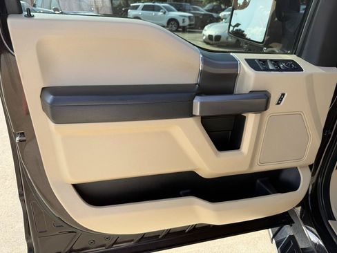 Used 2020 Ford F150 XLT w/ Equipment Group 302A Luxury AWD/4WD image 21