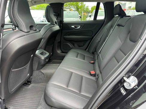 Used 2026 Volvo V60 B5 Cross Country Plus w/ Climate Package image 15
