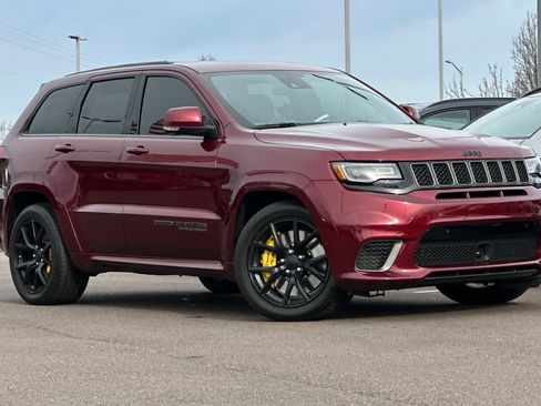 Used 2021 Jeep Grand Cherokee Trackhawk image 2