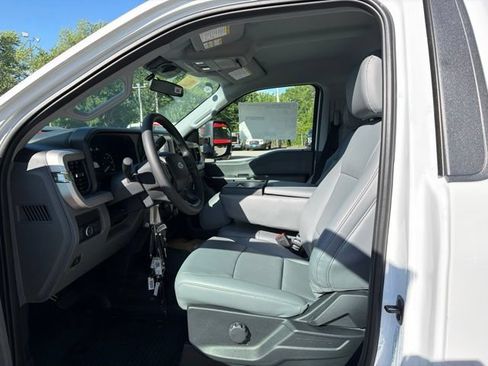 New 2026 Ford F350 XL w/ XL Chrome Package AWD/4WD image 9