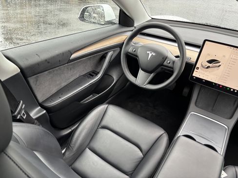 Used 2022 Tesla Model 3 Long Range AWD/4WD image 18