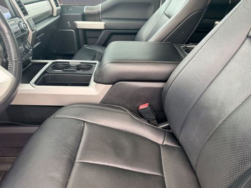 Used 2020 Ford F250 Lariat image 19