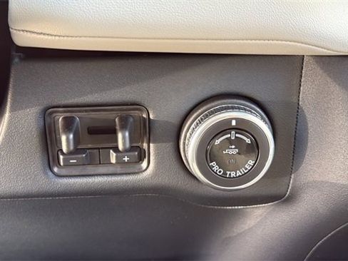 New 2026 Lincoln Navigator L Reserve image 28