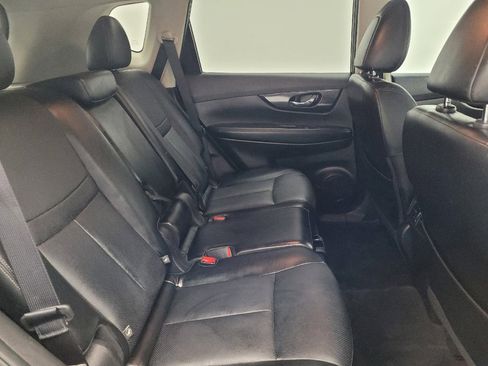 Used 2017 Nissan Rogue SL FWD image 19