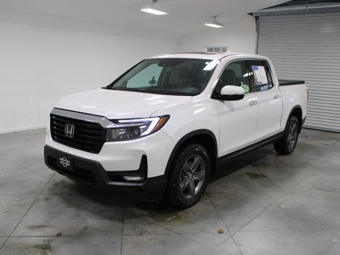 Used 2023 Honda Ridgeline RTL-E image 4