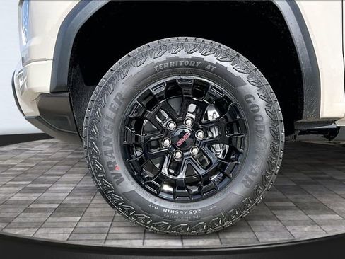 New 2026 GMC Canyon Elevation w/ Convenience Package RWD image 11