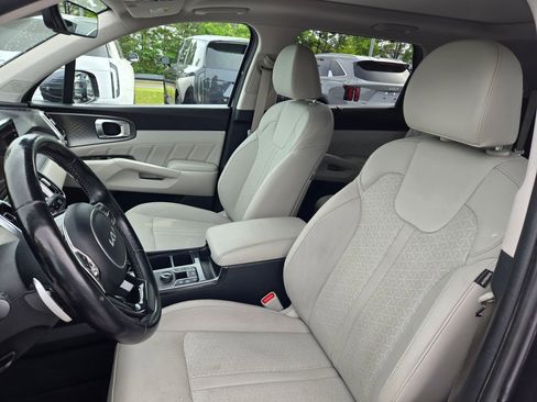 Used 2023 Kia Sorento SX Prestige w/ Panoramic Sunroof Package AWD/4WD image 22