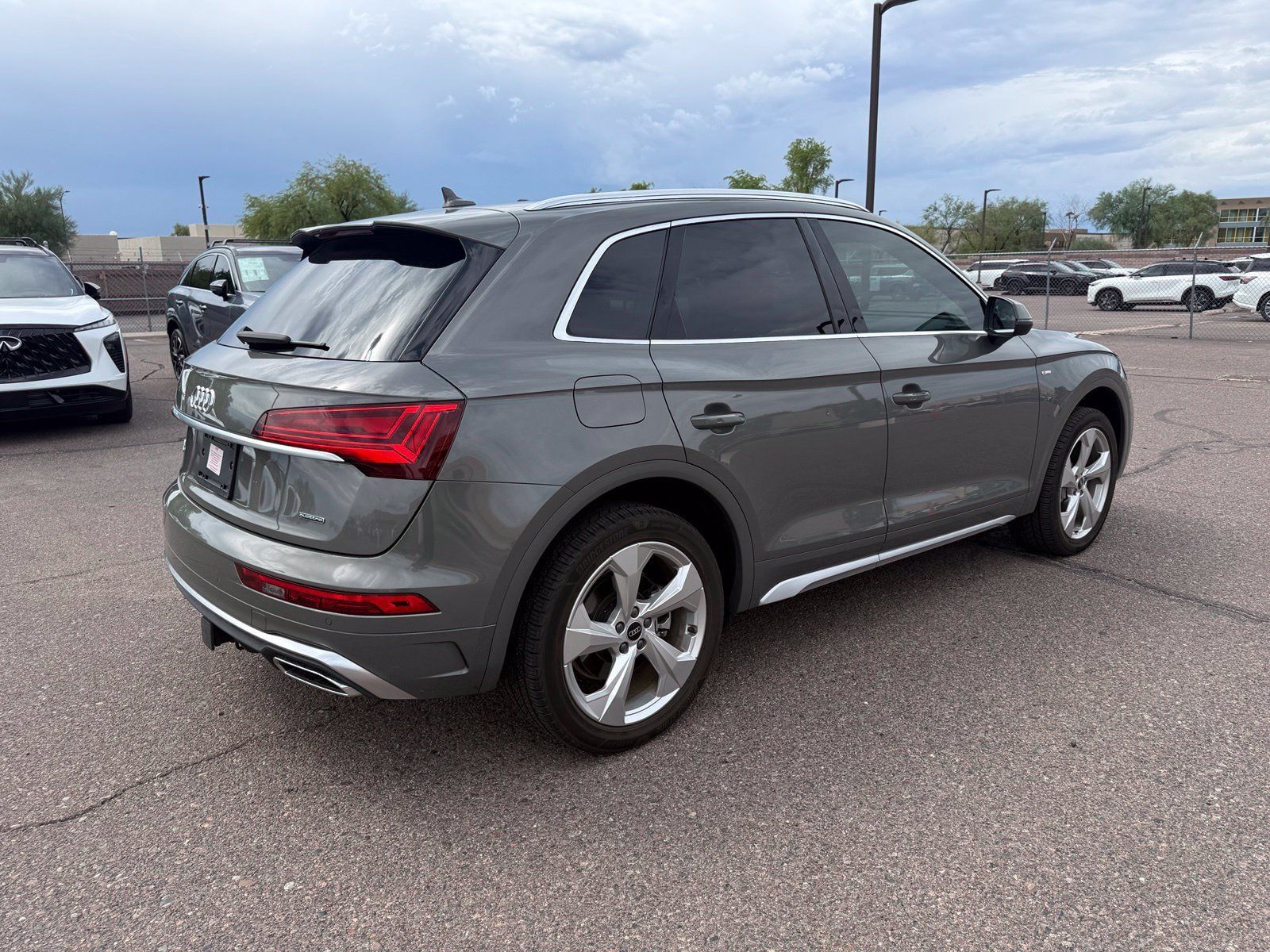 Used 2023 Audi Q5 2.0T Premium Plus w/ Premium Plus Package AWD/4WD image 3