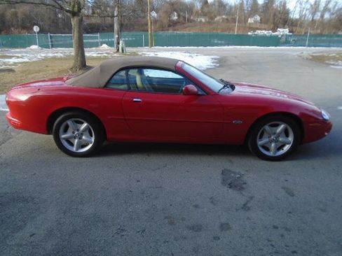 Used 1999 Jaguar XK8 Convertible image 9