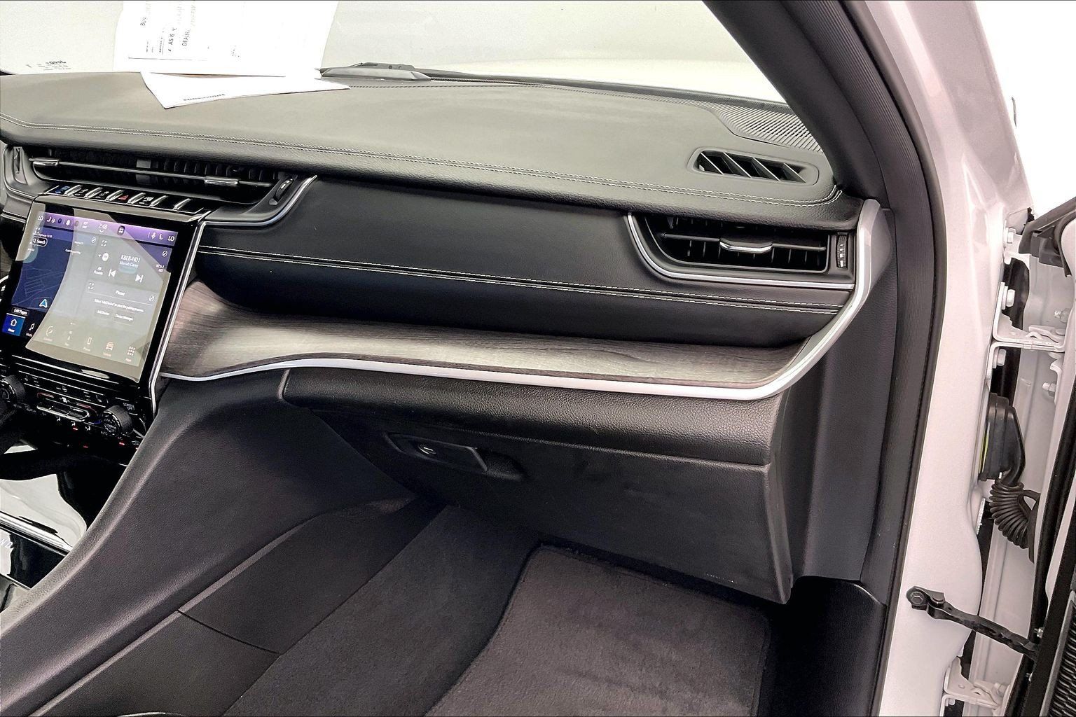Used 2024 Jeep Grand Cherokee Limited 4xe AWD/4WD image 15